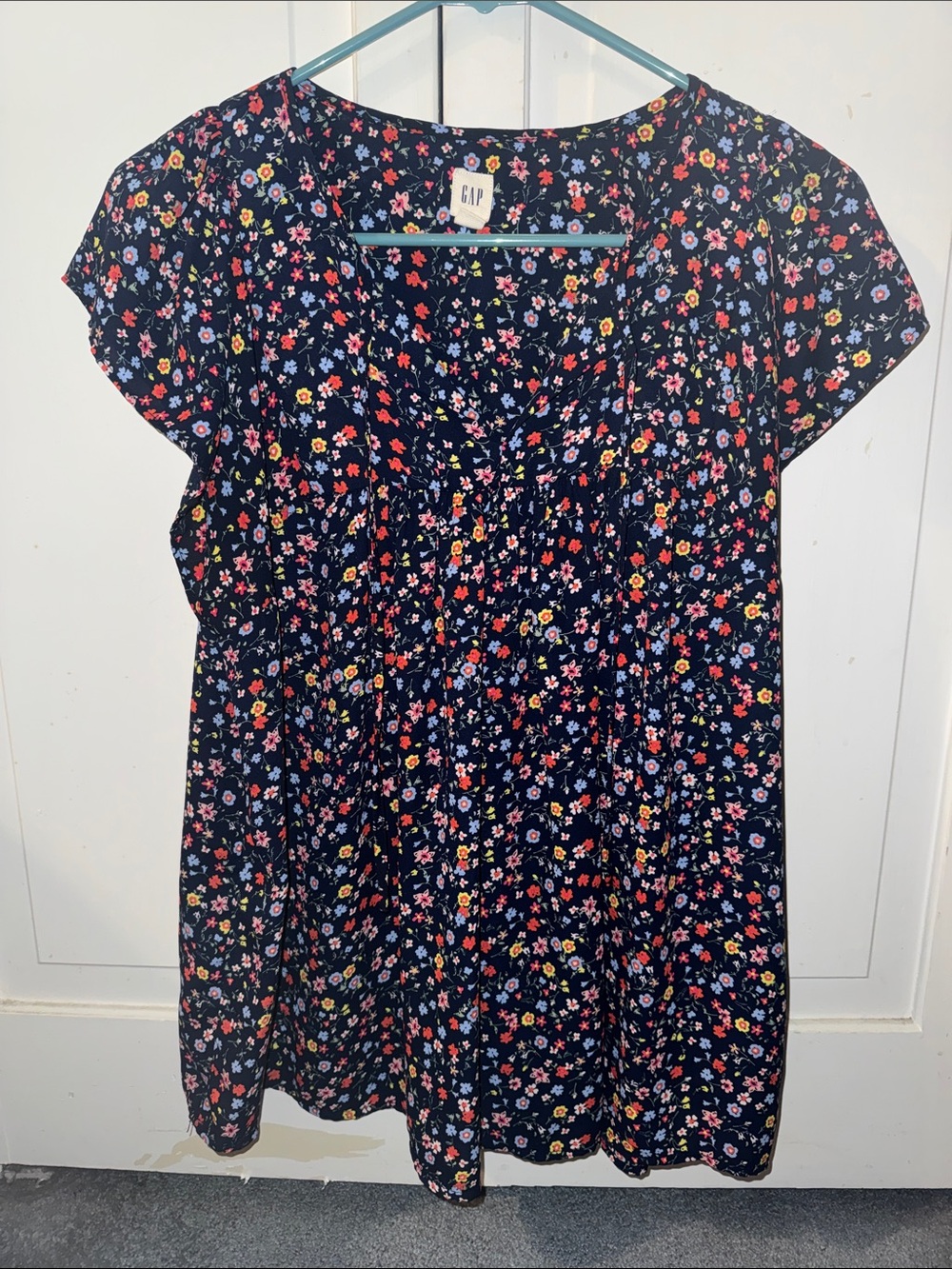 GAP Navy Floral Cap-Sleeve Women’s Top